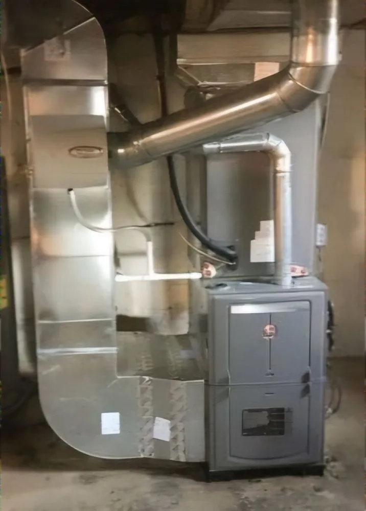 Slide of Molo Hvacre