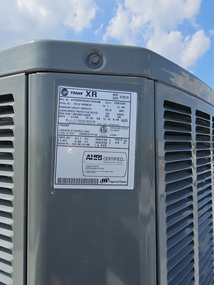 Slide of Molo Hvacre