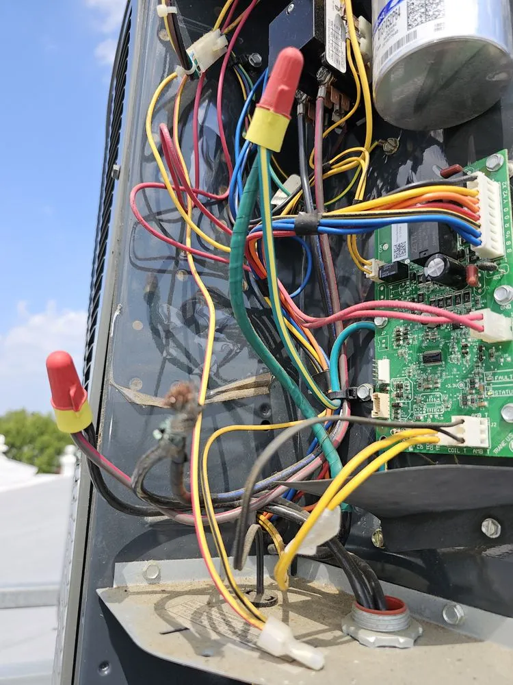 Slide of Molo Hvacre