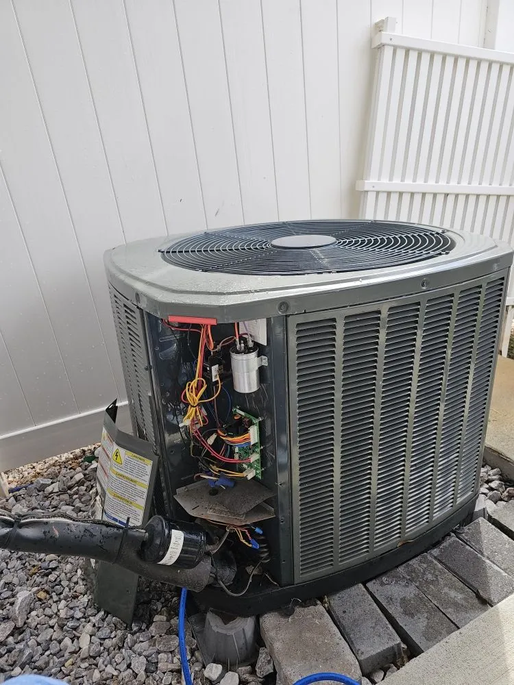 Slide of Molo Hvacre