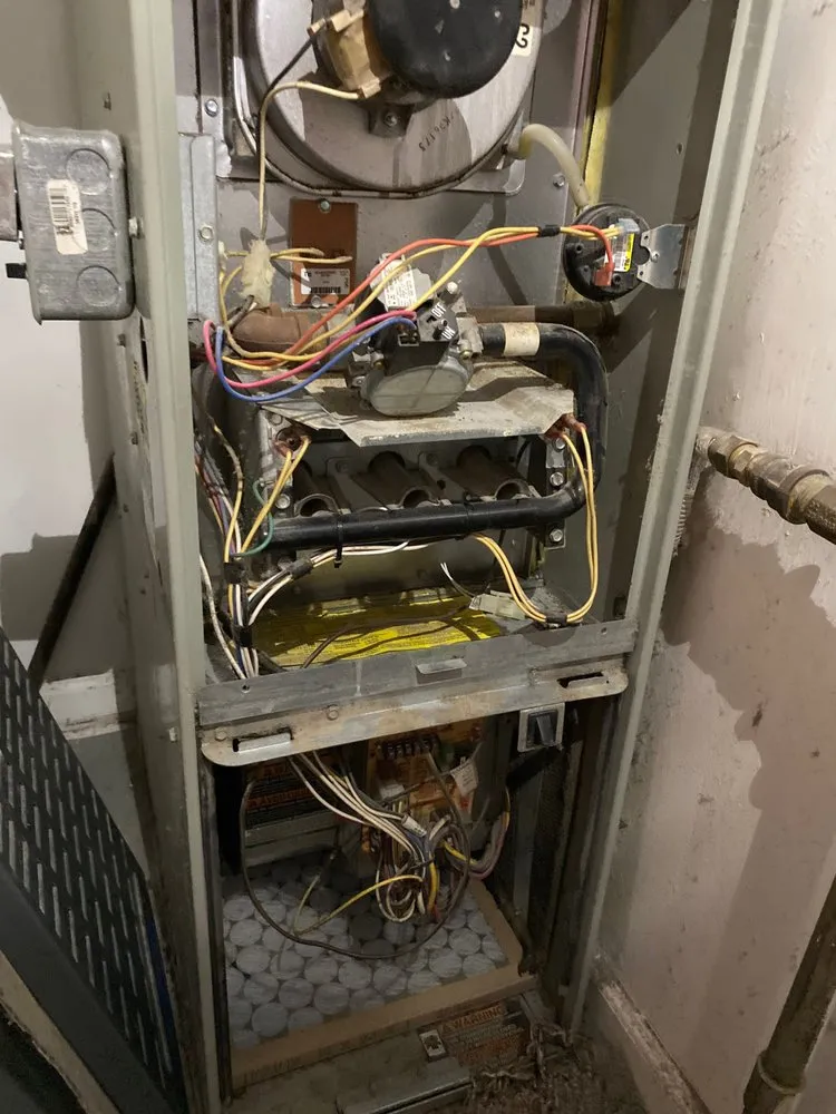 Slide of Monarch Air