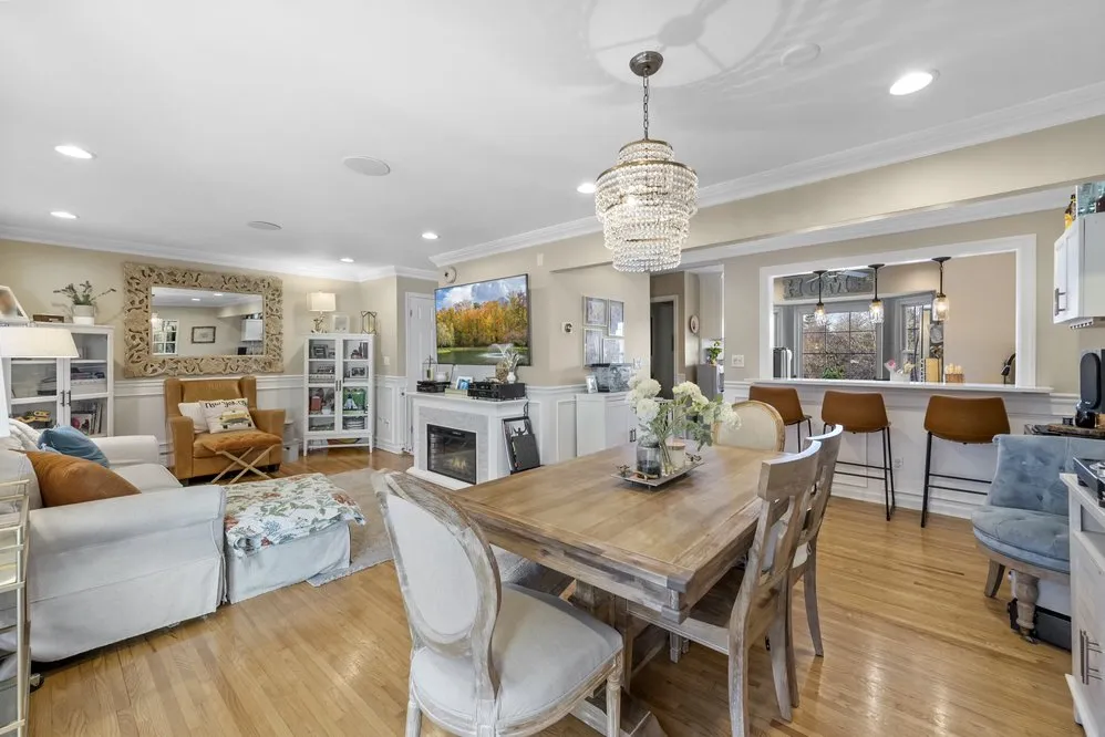 Slide of Monzon Electric