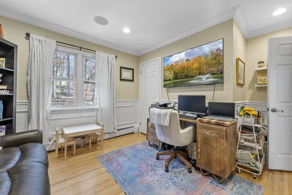 Slide of Monzon Electric