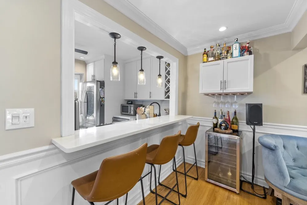 Slide of Monzon Electric