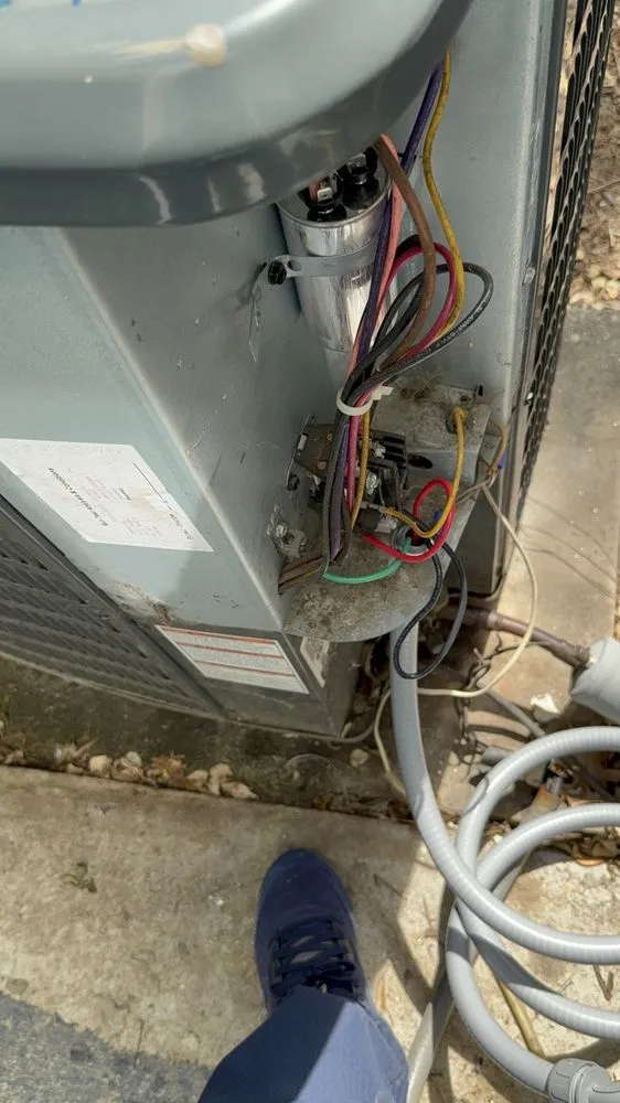 Slide of Moores and Steel Home Improvement HVAC technician Universal