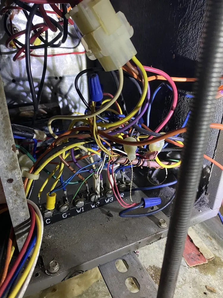 Slide of Moreno’s air conditioning services