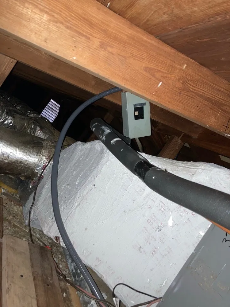 Slide of Moreno’s air conditioning services