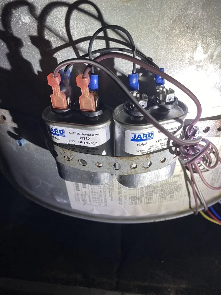 Slide of Moreno’s air conditioning services