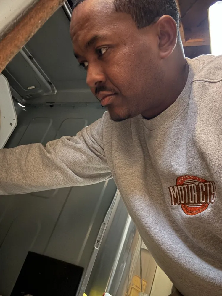 Slide of Motor City Appliance Repair