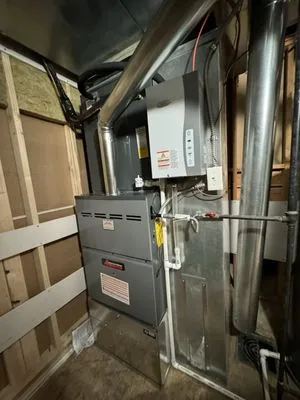 Mountain Breeze Heating & Air Logo