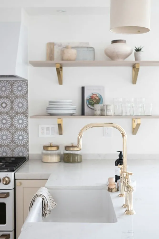 Slide of Mr Build Home Improvement