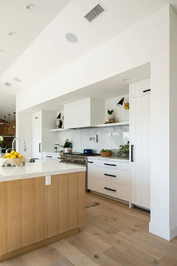 Slide of Mr Build Home Improvement