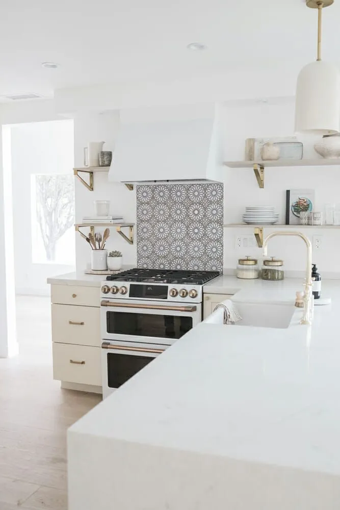 Slide of Mr Build Home Improvement