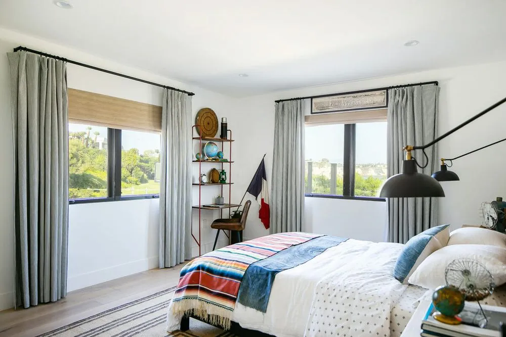 Slide of Mr Build Home Improvement