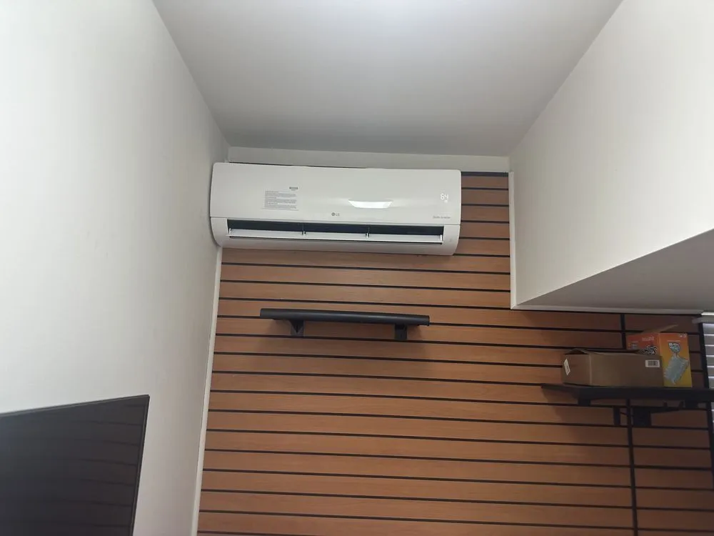 Slide of MR CLEAN AIR CONDITIONING