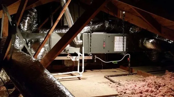 MR COOL AIR CONDITIONING & HEATING Logo