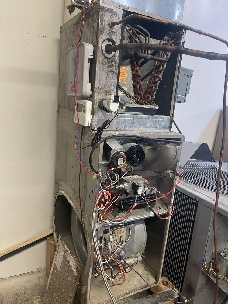 Slide of M&R HVAC Training Education