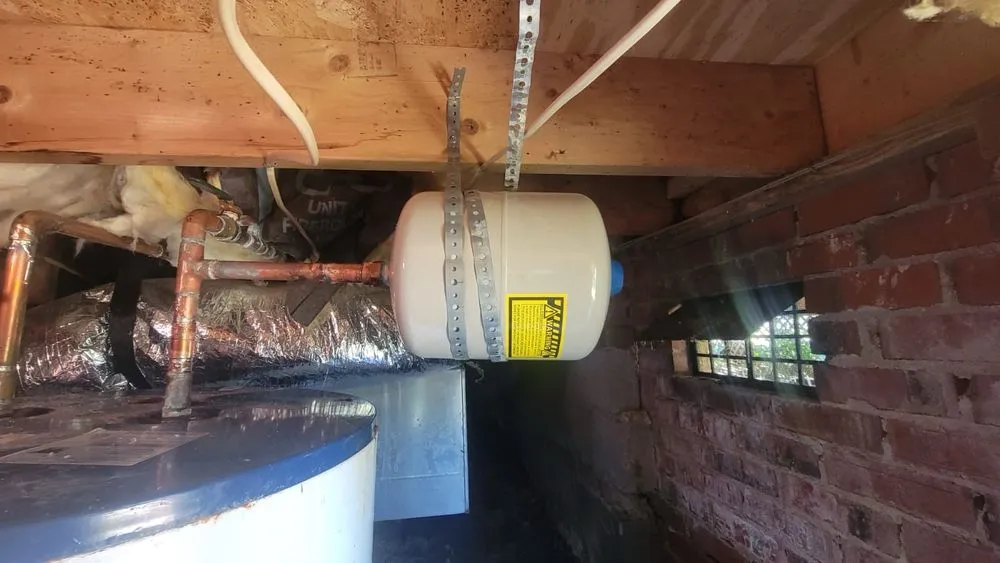 Slide of M&R HVACR Solutions