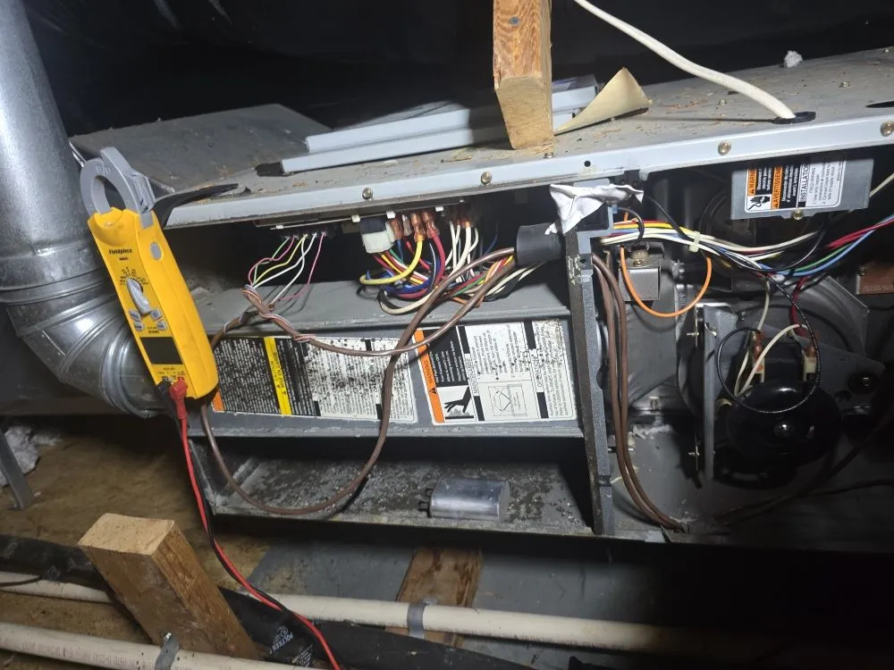 Slide of M&R HVACR Solutions