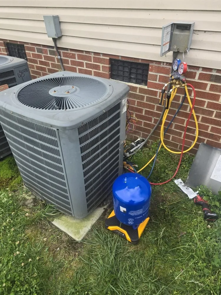 Slide of M&R HVACR Solutions