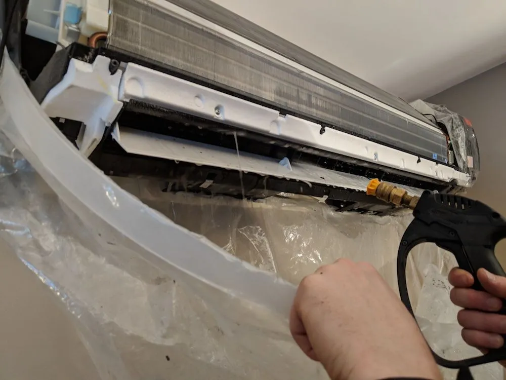 Slide of Mr.Heat Pump