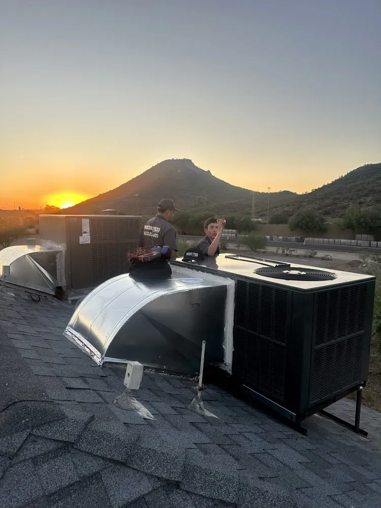 Slide of Mucho Frio Heating and Cooling