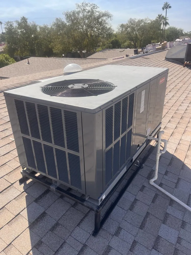 Slide of Mucho Frio Heating and Cooling