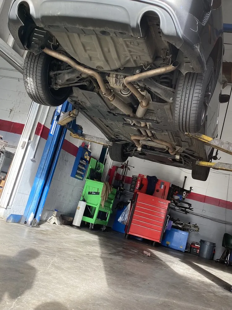 Slide of Muffler & Cat Depot