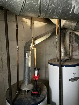 Mullins Maintenance & Mechanical Services Logo