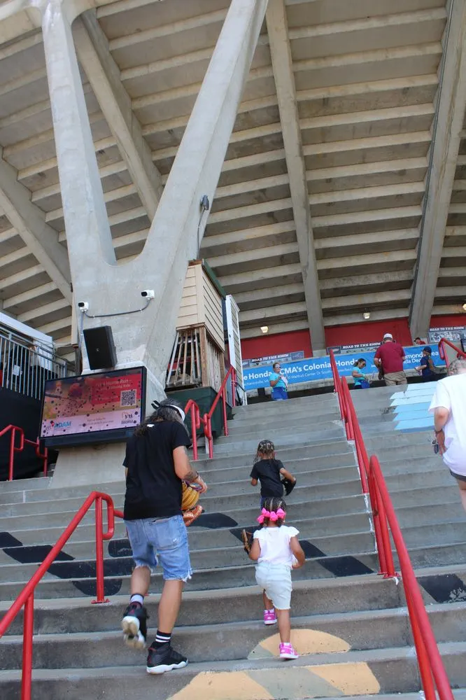 Slide of Muñoz Solutions