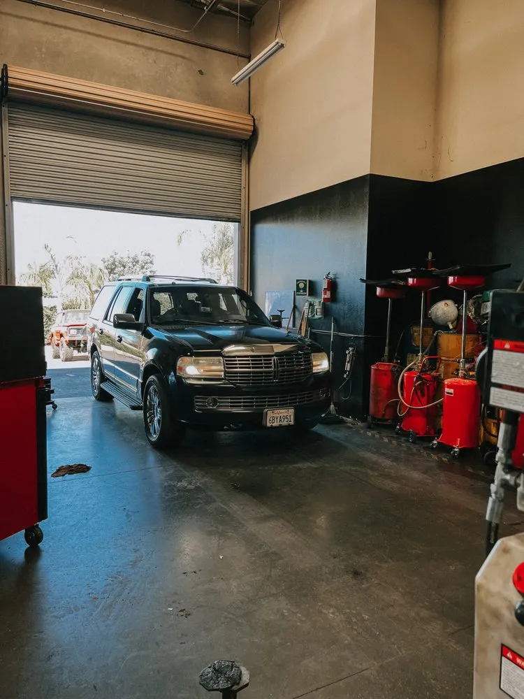 Slide of New Hub Auto Service