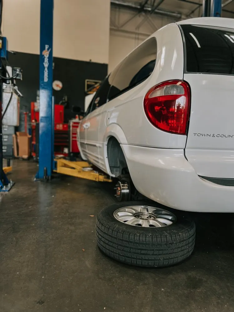 Slide of New Hub Auto Service