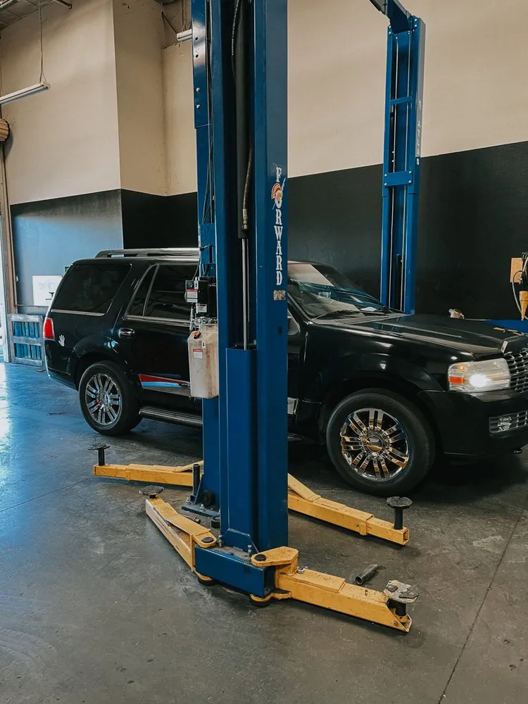 Slide of New Hub Auto Service