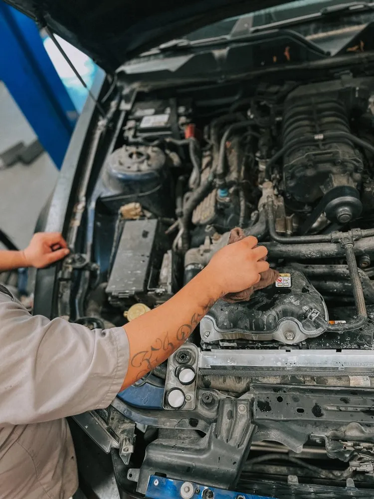 Slide of New Hub Auto Service