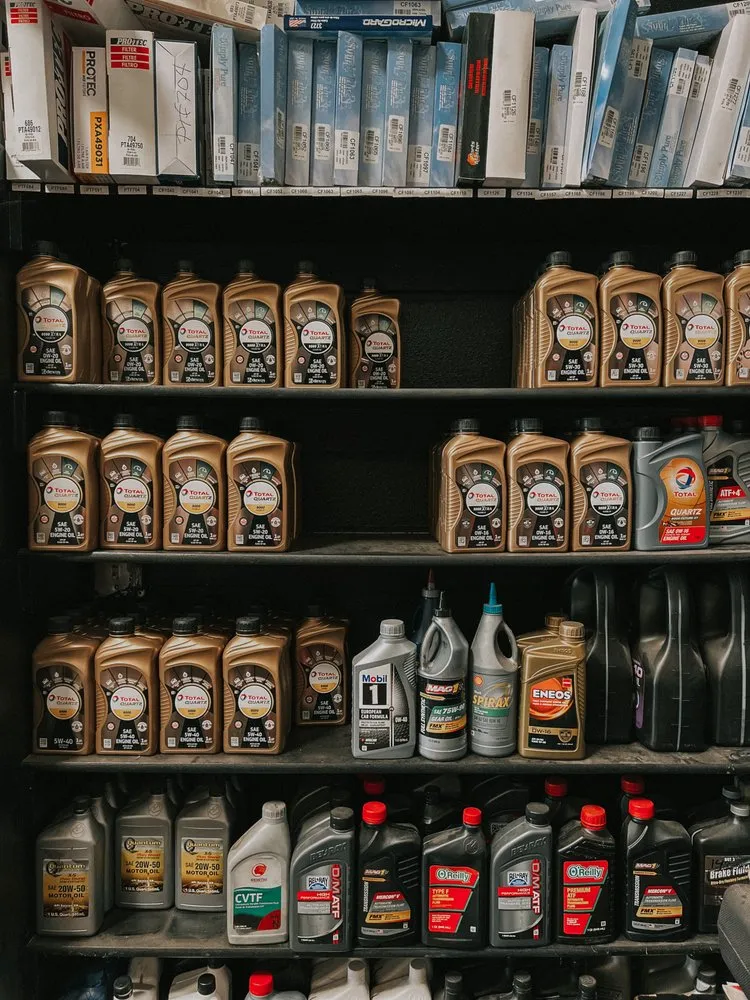 Slide of New Hub Auto Service