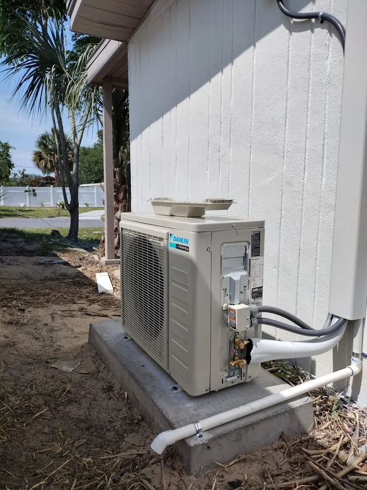 Slide of Neyderluis Air