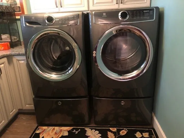 Slide of Niceley's Appliance Repair