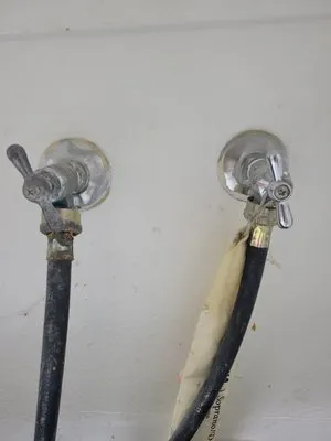 NIR Plumbing & Air Conditioning Logo