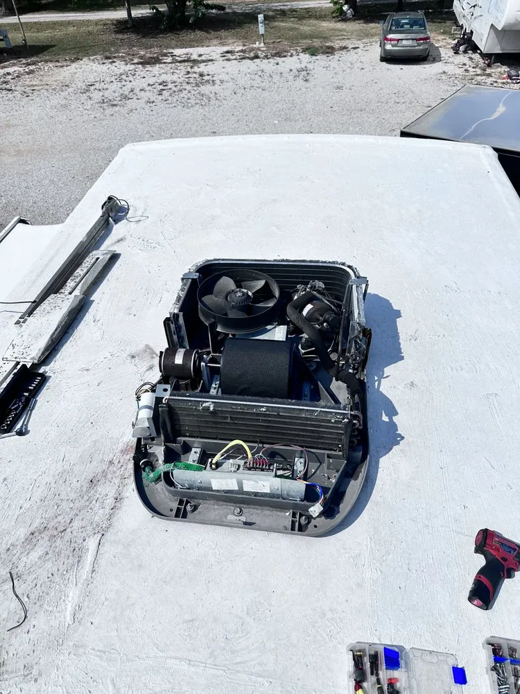 Slide of Nomad Mobile RV Repair and Services