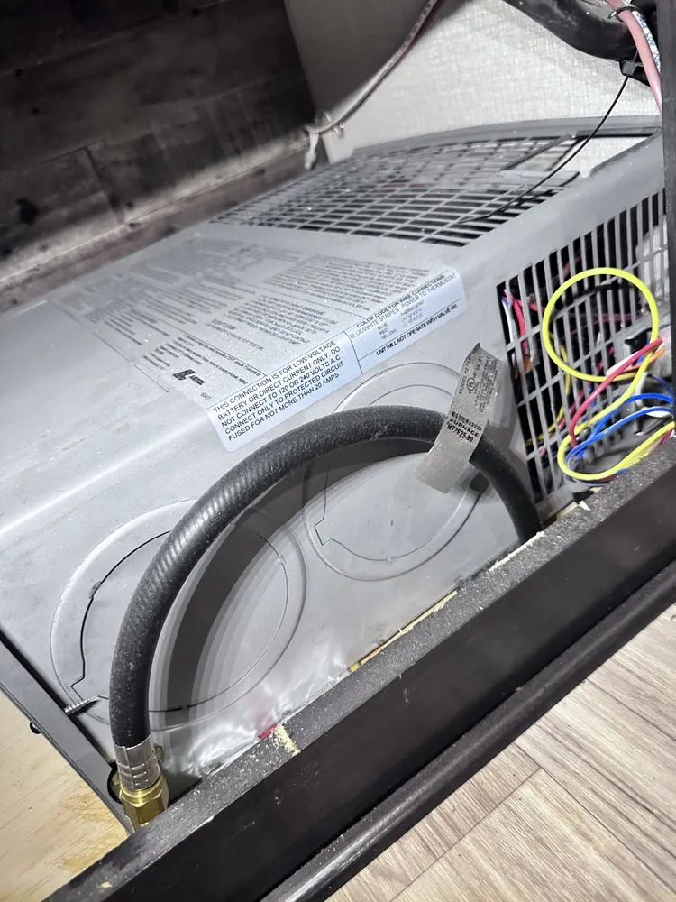 Slide of Nomad Mobile RV Repair and Services