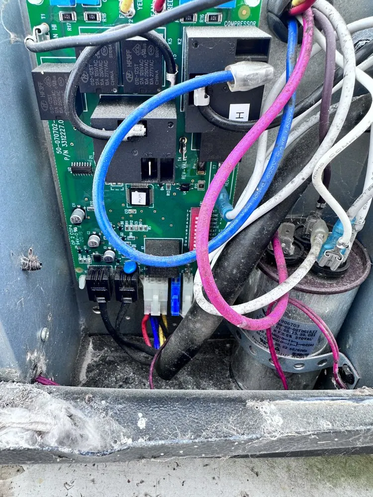 Slide of Nomad Mobile RV Repair and Services