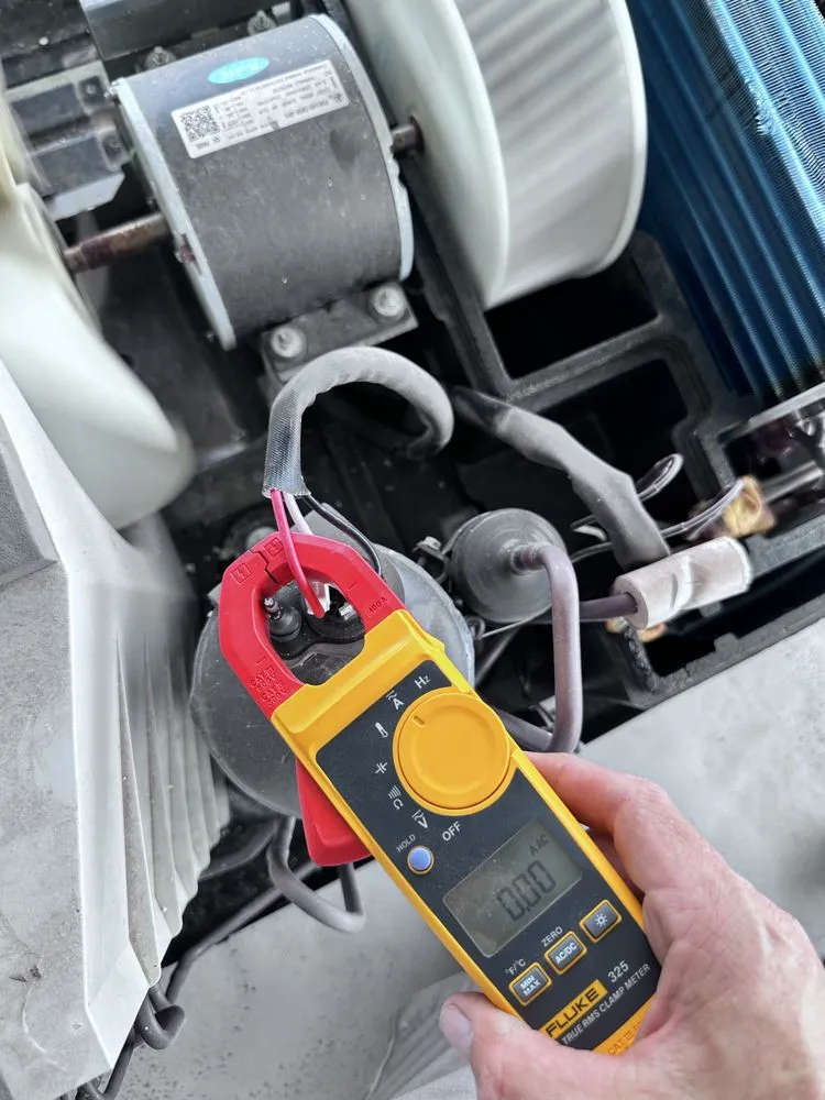 Slide of Nomad Mobile RV Repair and Services