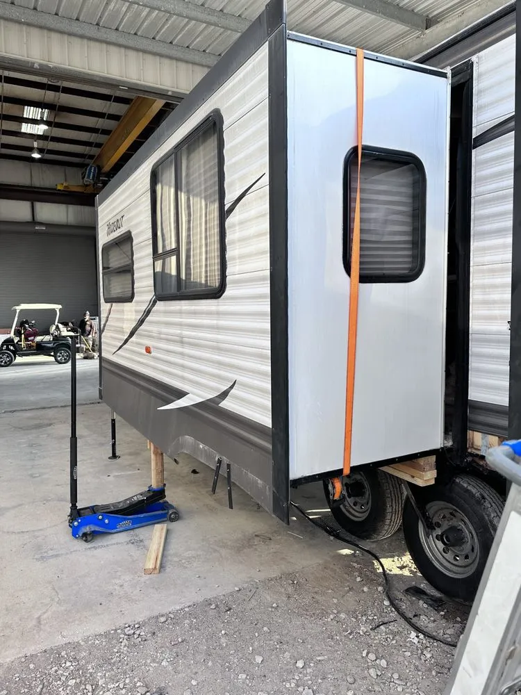 Slide of Nomad Mobile RV Repair and Services