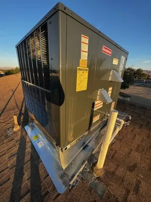 Nori's Heating and Air Logo