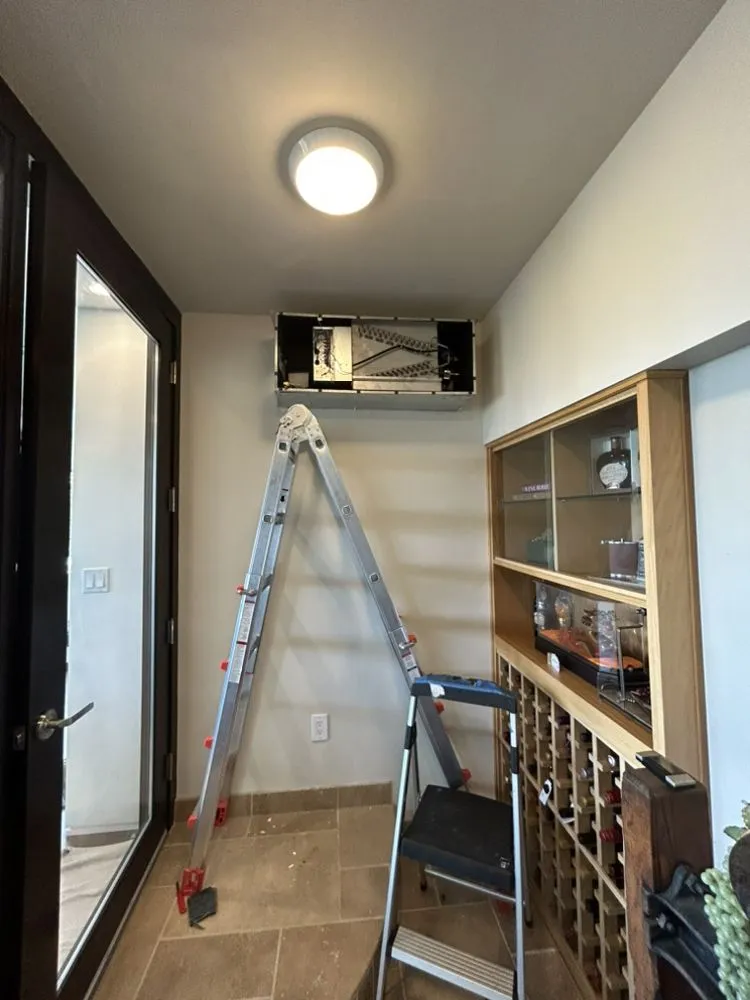 Slide of North Breeze