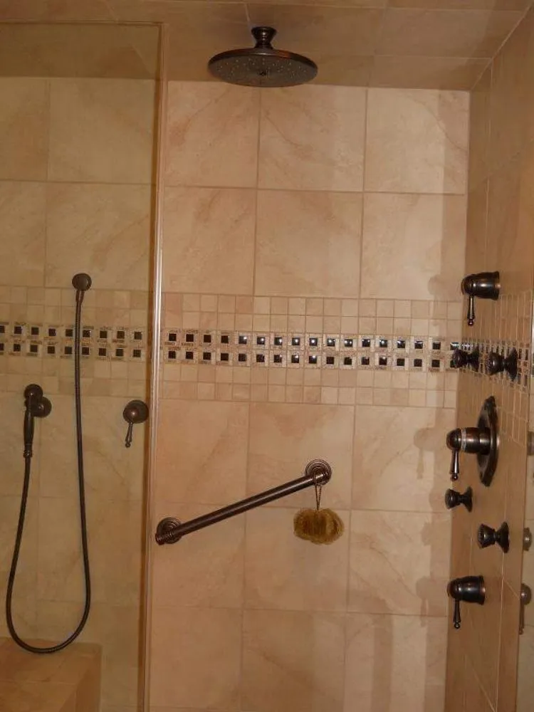 Slide of Nusom Custom Builders