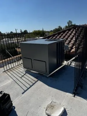 On The Go Heating and Cooling Logo