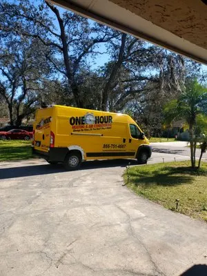 One Hour Air Conditioning & Heating Logo