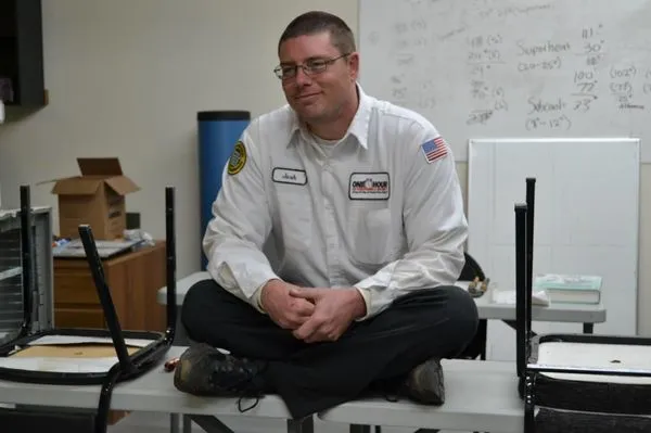 One Hour Heating & Air Conditioning Logo