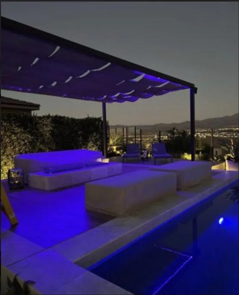 Slide of Ozvia Electric